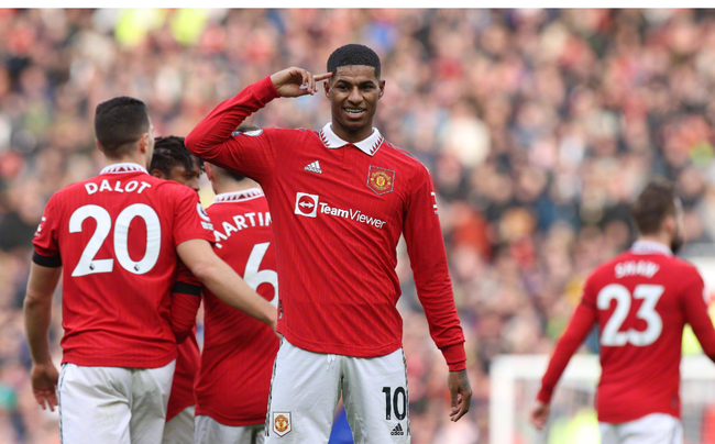 布会上都表 布会上都表