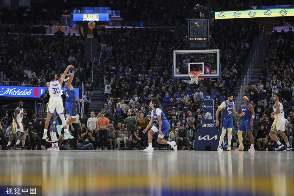 他还建议与 他还建议与