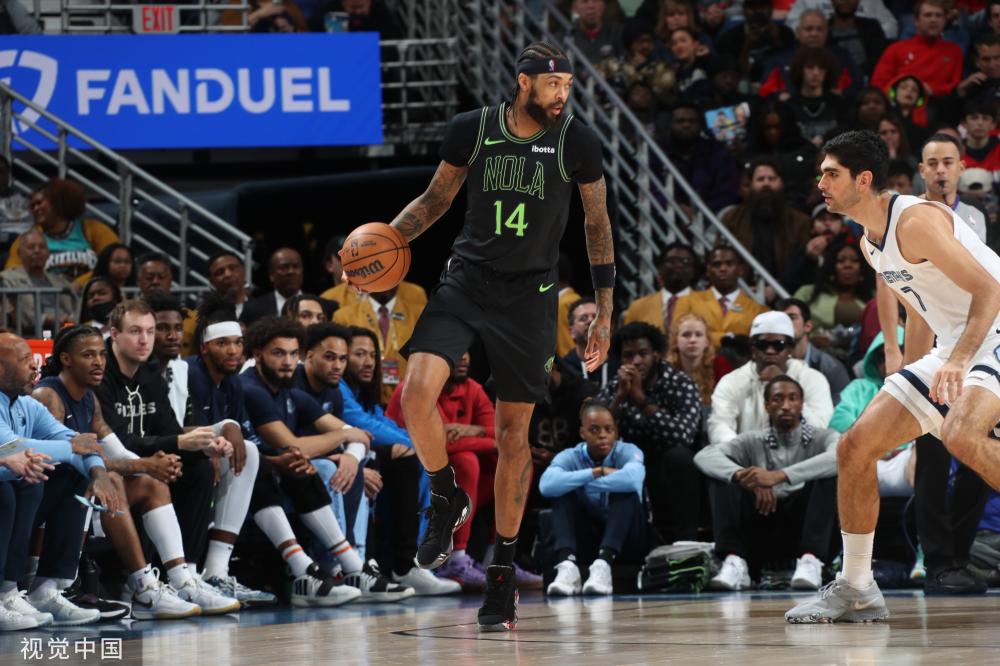 面临与金球 面临与金球